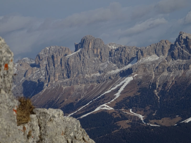 Corno Bianco (Weisshorn)  m.2317 ....dal Passo Oclini